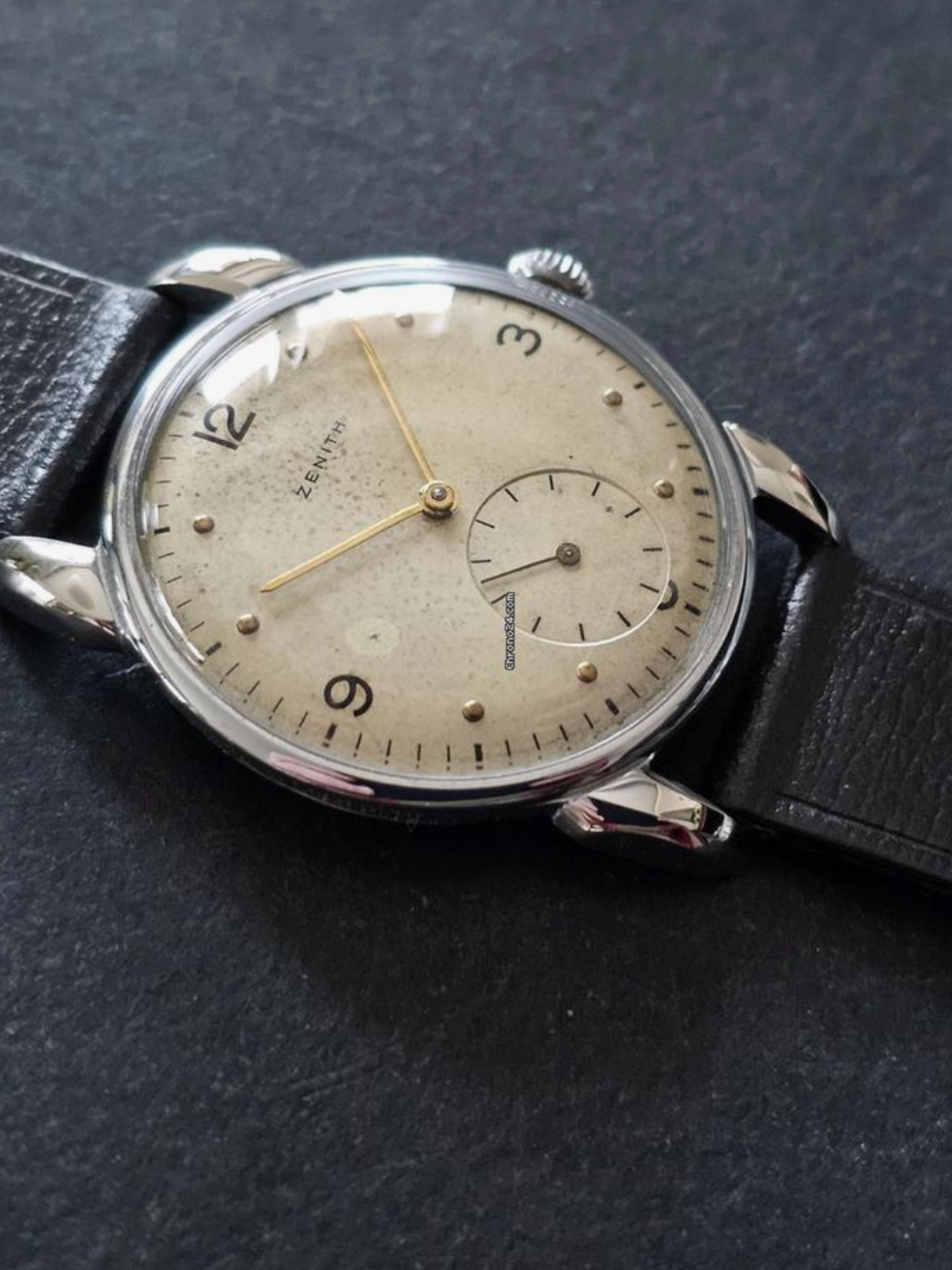 Zenith Calatrava Petite Seconde - Aeon Vintage Watches